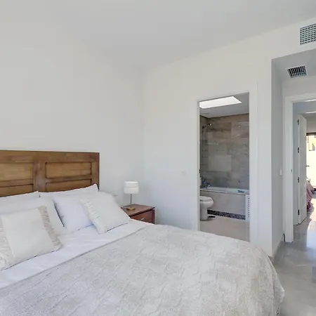 Duquesa Village - 2 Bed/2 Bath With Panoramic Sea Views Apartamento *